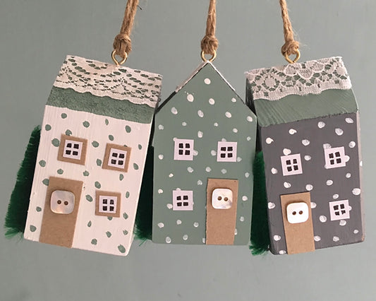 GREEN Wooden Houses Christmas Decoration Kit